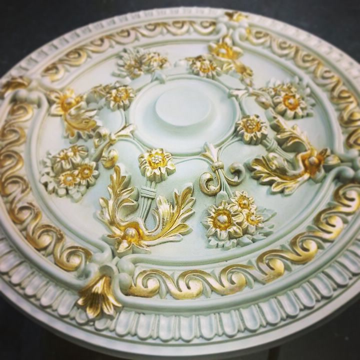 Gilded Light Green Ceiling Rose Medallion