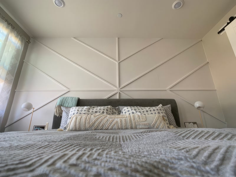 White Starburst Geometric Slat Wall Bedroom