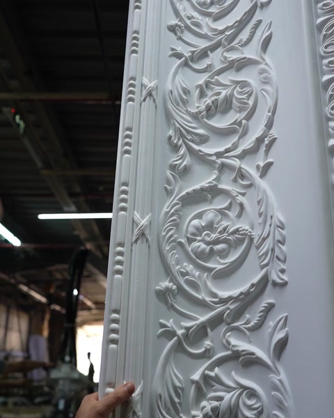 Macro of acanthus leaf relief before the finishing line