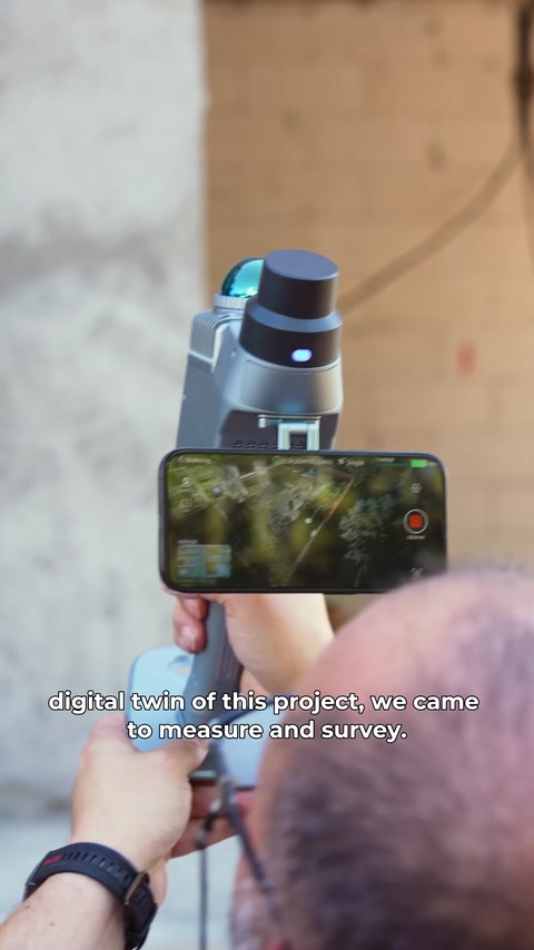 Scanner 3D portatif utilisé pour relever la façade du bâtiment