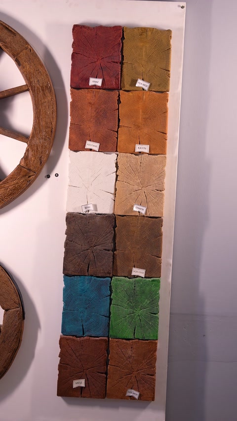 Grille de carreaux d’échantillons aux textures et couleurs de bois