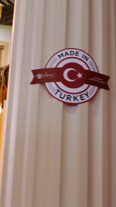 Made in Turkey emblem logo udstillet på messestanden
