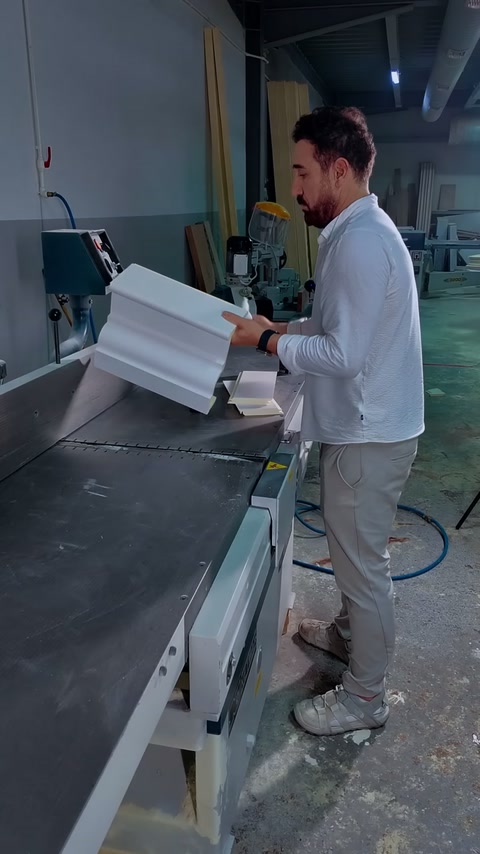 Cutting Polyurethane Cornice Mouldings and Fitting the Corner Ornament