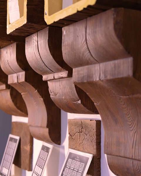 Sraith corbels cuar polyúiréatáin le grean-adhmaid fheistithe le chéile