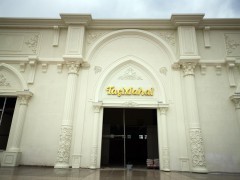 Polyurethane Classical Facade Design for Elegant Wedding Hall Polyurethane floor molding models floor molding models prices <h2>Classical Facade and First Impression</h2><p>The elegant use of