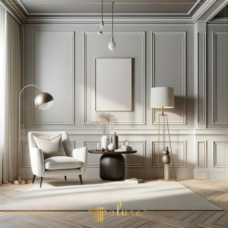 Moderne klassieke woonkamer met polyurethaan wand- en plafondlijsten <h2>Moderne klassieke elegantie met polyurethaan details</h2><p>De woonkamer ademt een verfijnde moderne klassieke stijl door het gebruik van <strong>polyurethaan</strong> wand- en plafondlijsten. Deze wandlijsten zijn geometrisch exact geplaatst en vormen rechthoekige kaders die ritme en symmetrie in de ruimte brengen. De subtiele dieptes in de profielen zorgen voor een spel van licht en schaduw.</p><p>Het kleurgebruik in zachte grijs- en beige tinten vormt een rustige achtergrond voor de moderne meubelstukken, zoals de strakke witte fauteuil en de donker gebeitste salontafel met verticale groeven. Dit contrast benadrukt zowel de warmte van het hout in visgraatpatroon als de helderheid van de lichtgrijze muren.</p><p>De <strong>plafondlijst</strong> loopt rondom de kamer en versterkt het kader dat de ruimte samenhoudt. Elegante verlichtingsarmaturen, waaronder hanglampen met ronde vormen en een gouden vloerlamp, voegen verfijnde accenten toe. De gedempte texturen van gordijnen en vloerkleed zorgen voor een serene balans.</p><p>Historisch gezien verwijzen decoratieve lijsten en panelen naar de klassieke paneeltraditie die sinds de renaissance is toegepast in representatieve interieurs. In dit ontwerp zijn ze echter uitgevoerd in duurzaam <strong>polyurethaan</strong>, wat langdurig onderhoudsgemak en lichtgewicht installatie biedt.</p><ul><li><strong>Geometrische panelen</strong> creëren een harmonieus ritme op de muren.</li><li><strong>Visgraatvloeren</strong> voegen ambachtelijk karakter toe aan de moderne context.</li><li>Neutrale kleuren en verfijnde verlichting zorgen voor een tijdloze sfeer.</li></ul>

<p>Deze woonkamer is ontworpen rond sierlijke <strong>wandlijsten</strong> die diepte en elegantie creëren. Het gebruik van duurzaam <strong>polyurethaan</strong> maakt de toepassing licht en onderhoudsvriendelijk. Geometrische kaders op de muur zorgen voor strakke lijnen en visuele balans. Het zachte kleurenpalet versterkt het gevoel van rust in de ruimte. Een visgraatvloer voegt een ambachtelijk accent toe. Het vloerkleed verzacht de compositie en maakt de zithoek uitnodigend. De keuze voor een minimalistische fauteuil benadrukt comfort en esthetiek. Een sculpturale salontafel vormt een artistiek middelpunt. Gouden details in verlichting brengen een subtiele luxe. Het plafondprofiel omlijst de kamer op elegante wijze. Moderne lampen vullen het klassieke geheel stijlvol aan. Natuurlijke materialen in accessoires brengen warmte. Strakke geometrie en zachte texturen balanceren elkaar. Historische paneeltradities worden op eigentijdse wijze vertaald. Het resultaat is een tijdloze moderne klassieke woonkamer.</p>
